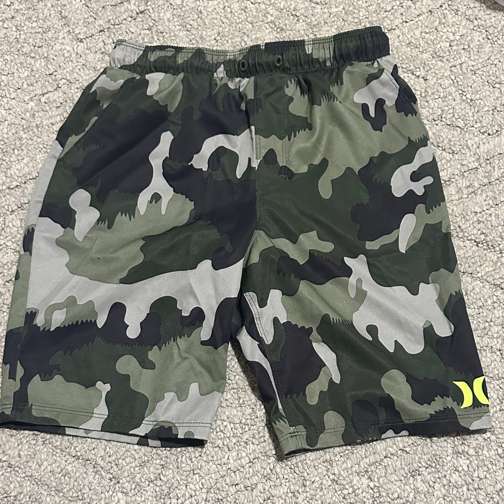 Hurley Athletic Camo Shorts - Green and Black